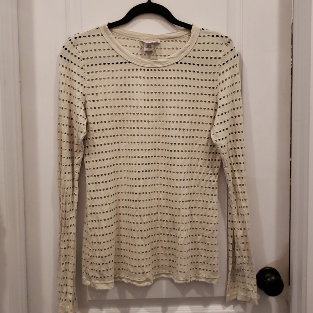 Hard Tail yoga top with small hole cutouts